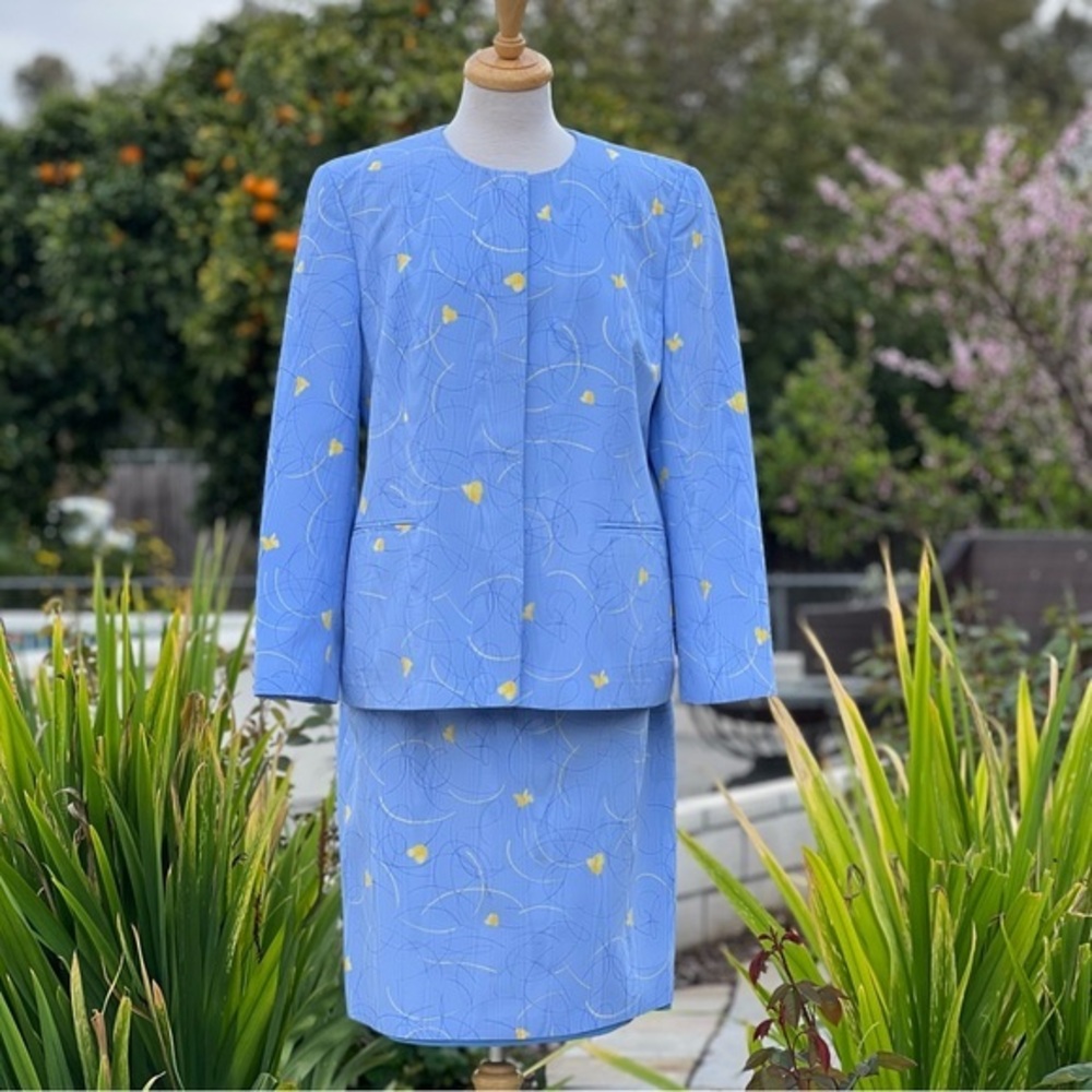 VINTAGE Designer Louis Feraud blue floral skirt suit
